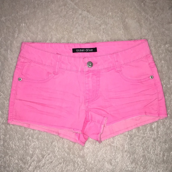 Bright pink shirts - Picture 2 of 6